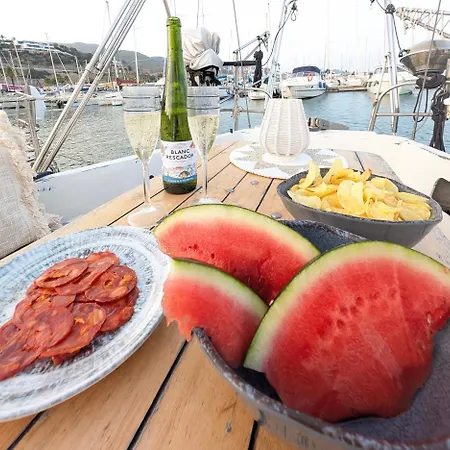 Sejour Insolite A Bord D'un Voilier De 11m - Charmante Marina Proche Barcelone Botel Sitges